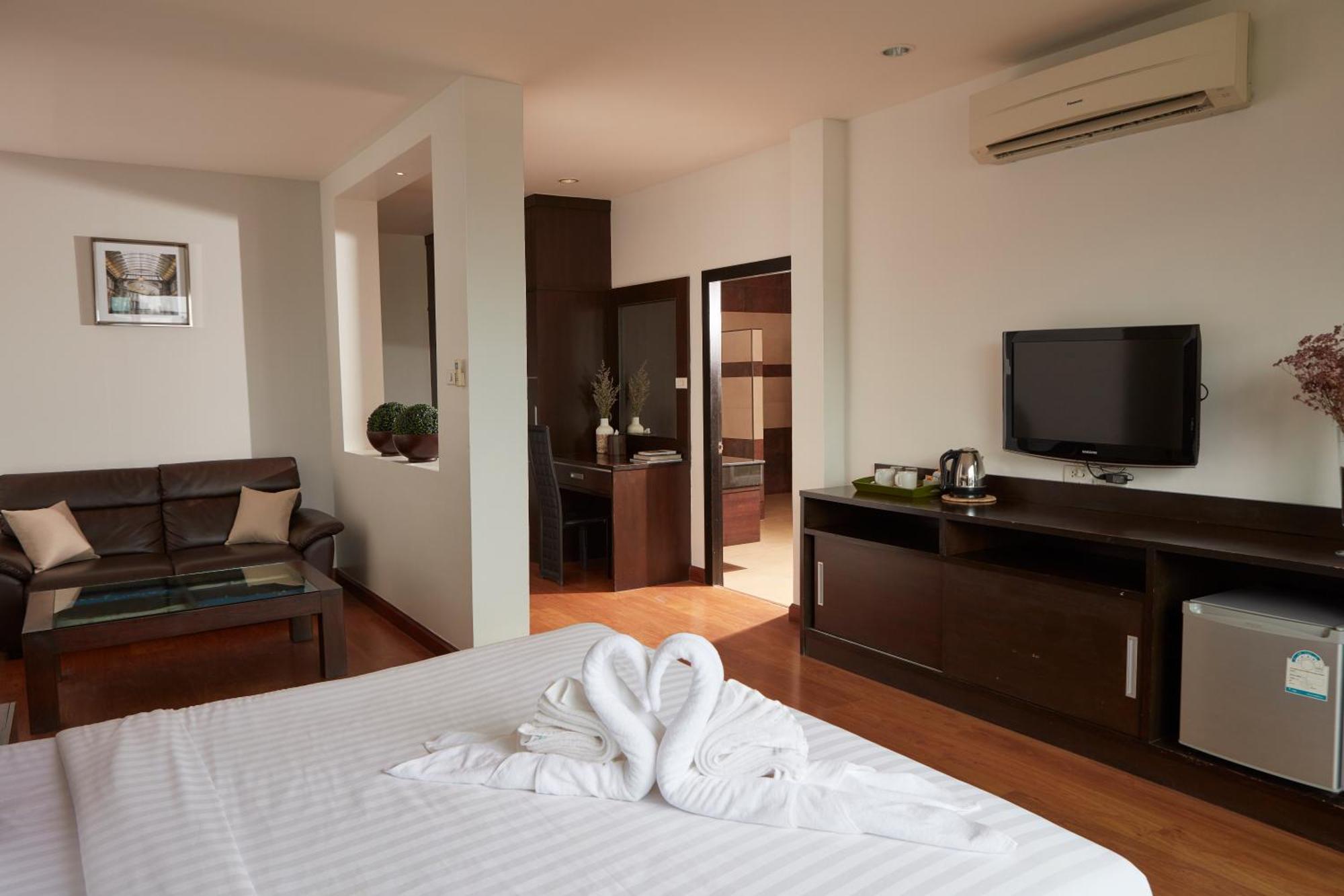 Rhienchai Place Hotel Surat Thani Exteriér fotografie